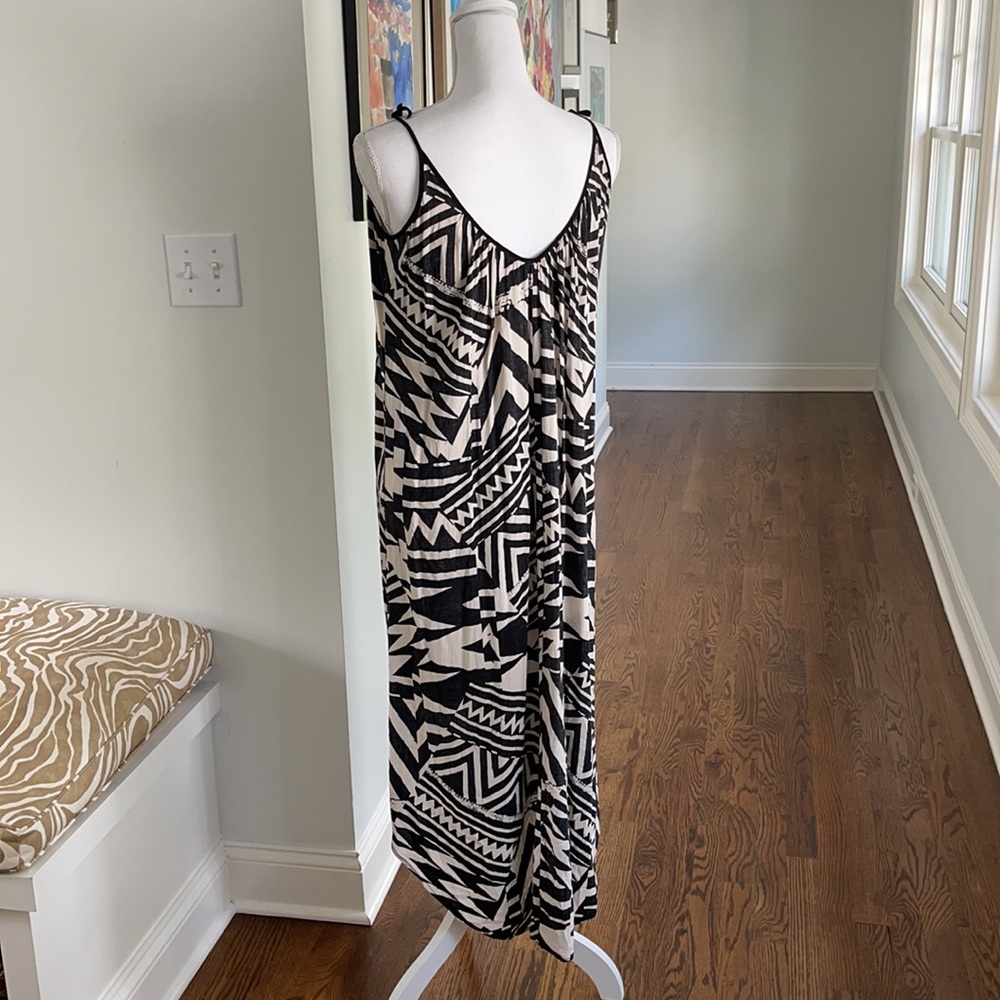 Sam & Lavi - Picture 5 of 8